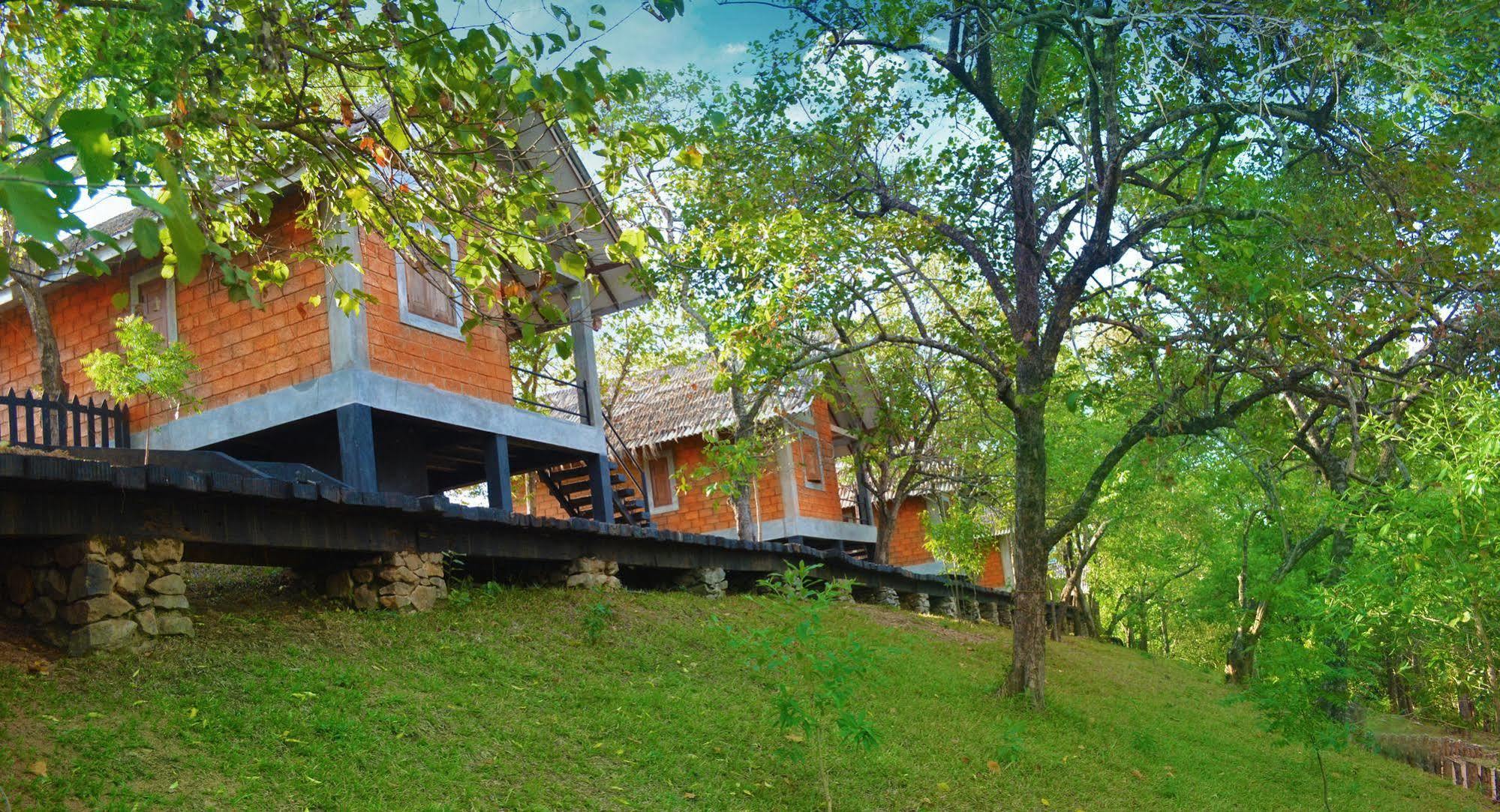 Elephant Stables Dambulla Bagian luar foto